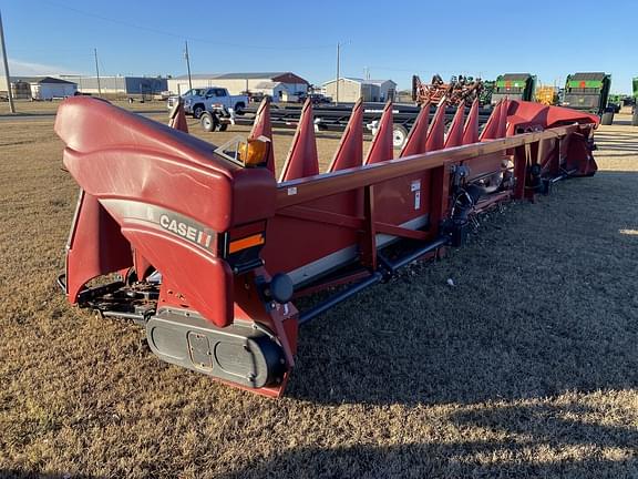 Image of Case IH 2412 equipment image 1