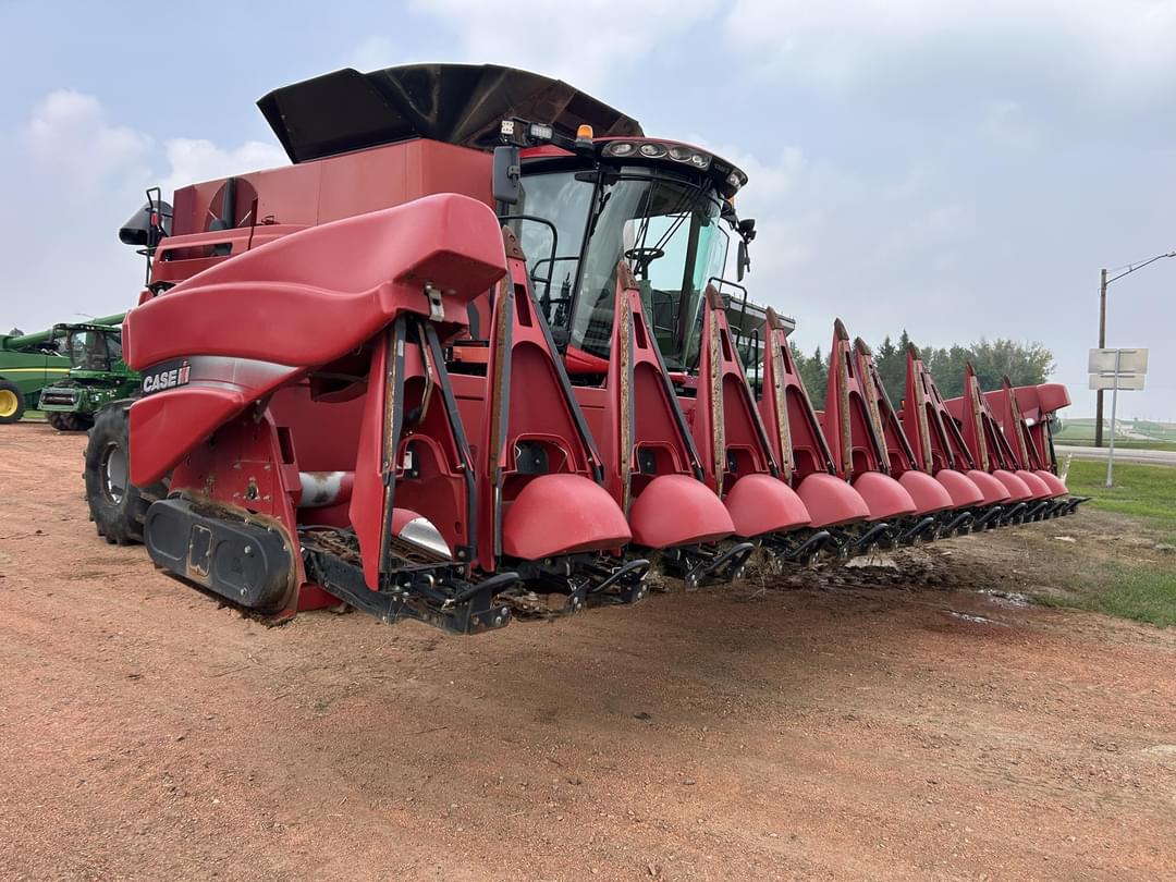 Image of Case IH 2412 Primary image