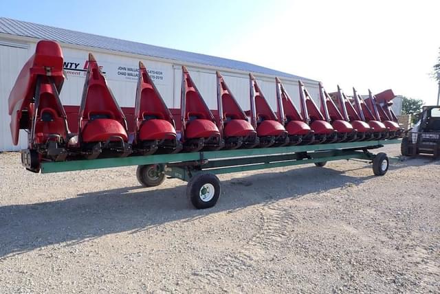 Image of Case IH 2412 equipment image 3