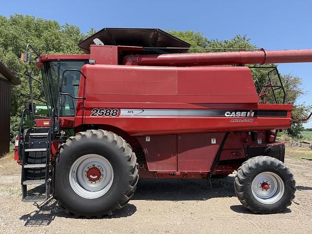 Image of Case IH 2588 equipment image 4
