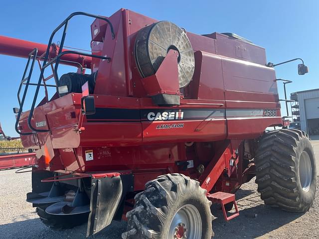 Image of Case IH 2588 equipment image 2