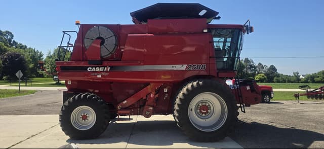 Image of Case IH 2588 equipment image 3