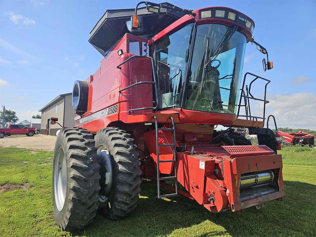 Image of Case IH 2588 Primary image