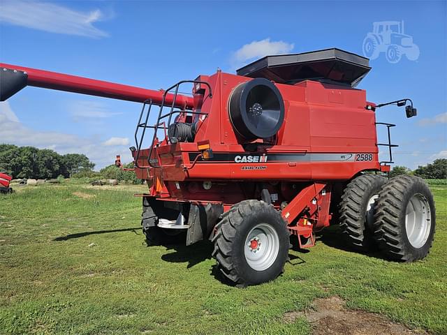 Image of Case IH 2588 equipment image 3