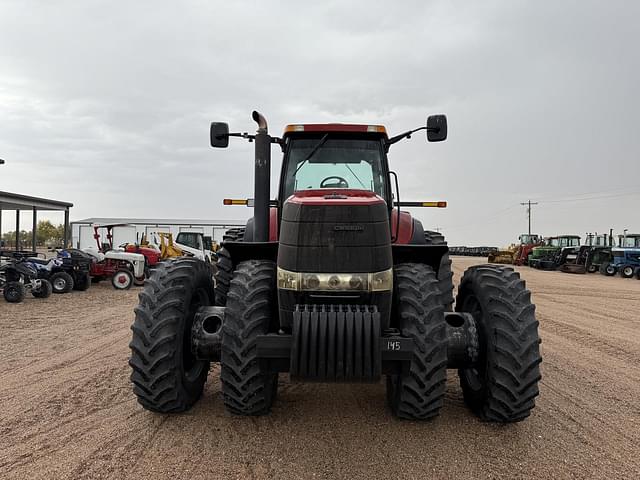 Image of Case IH Magnum 305 equipment image 2