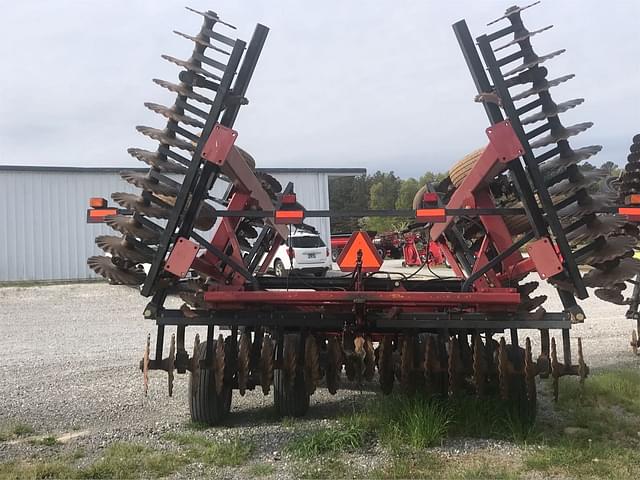 Image of Case IH 330 equipment image 3
