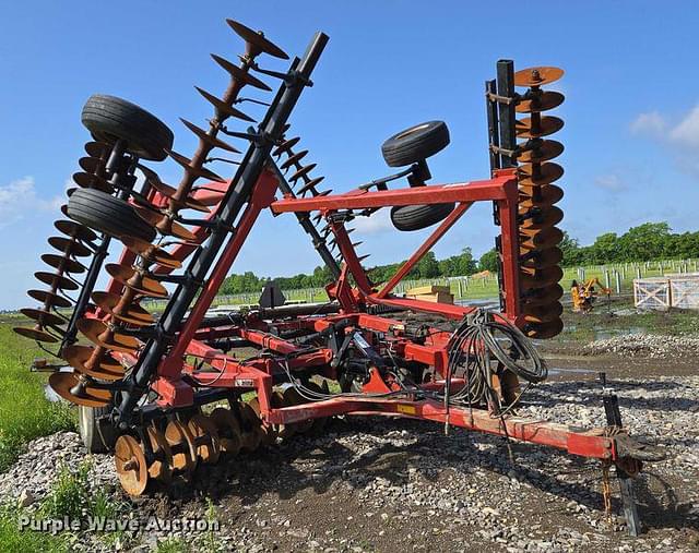 Image of Case IH 340 equipment image 2