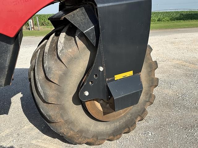 Image of Case IH Titan 3520 equipment image 2