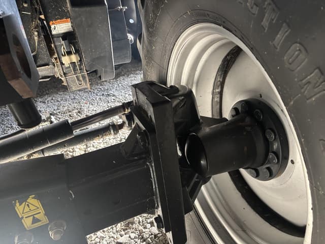 Image of Case IH 7010 equipment image 3