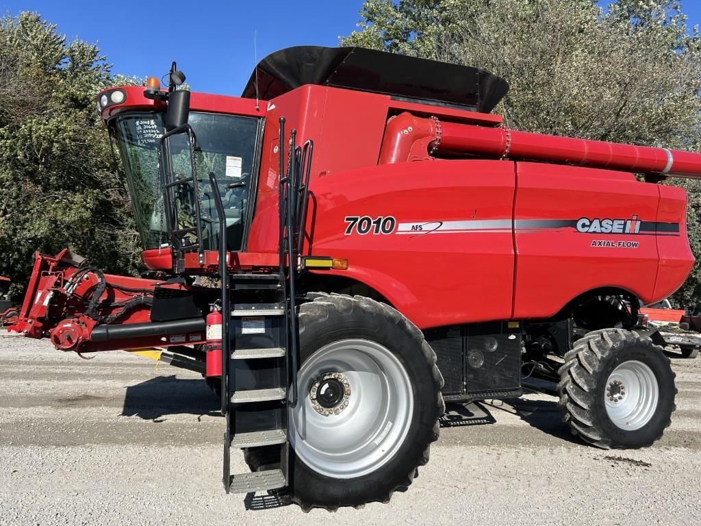 2008 Case IH 7010 Equipment Image0
