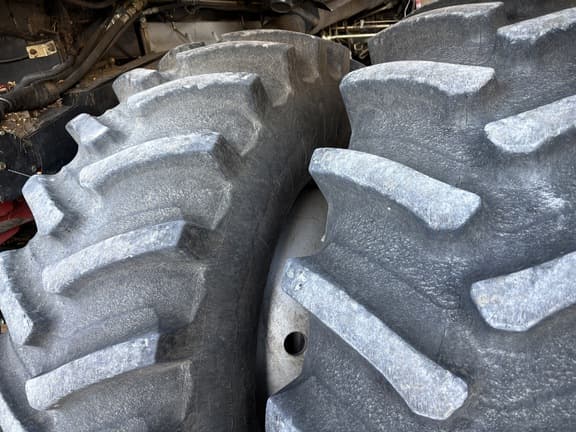 Image of Case IH 7010 equipment image 3