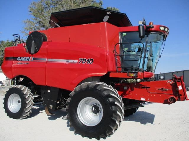 Image of Case IH 7010 equipment image 1