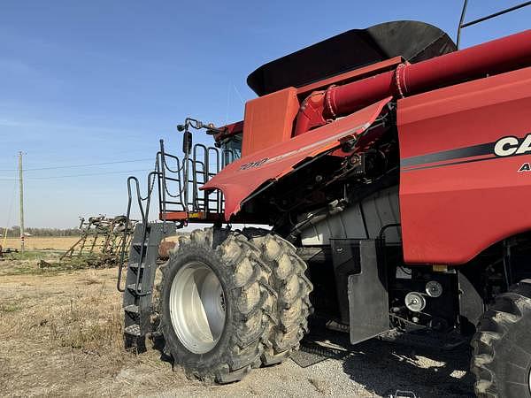 Image of Case IH 7010 Primary Image