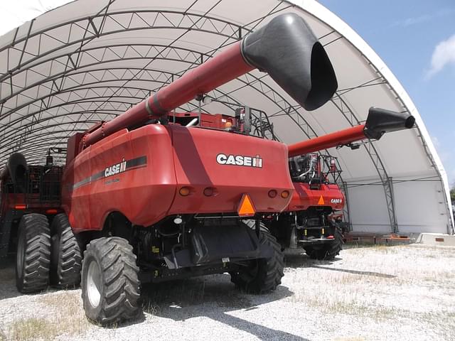 Image of Case IH 7010 equipment image 4
