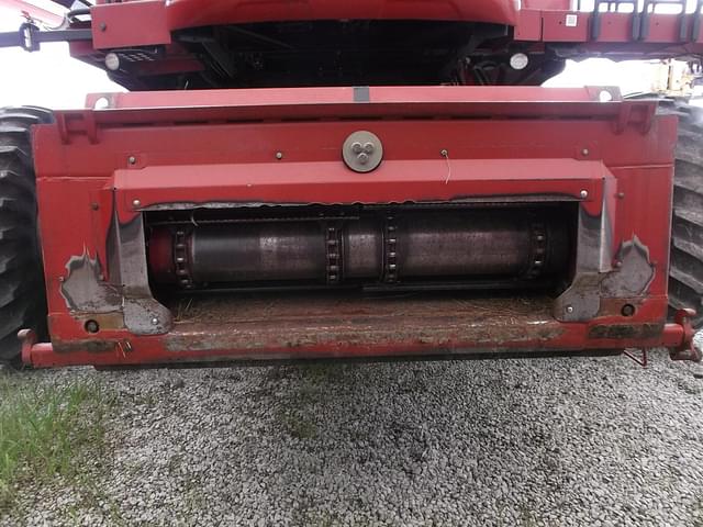 Image of Case IH 7010 equipment image 1