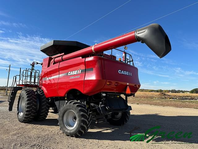 Image of Case IH 7010 equipment image 2