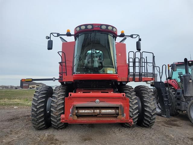 Image of Case IH 8010 equipment image 1