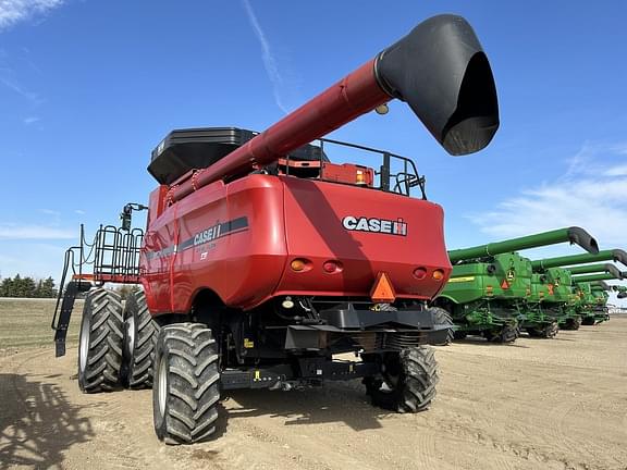 Image of Case IH 8010 equipment image 4