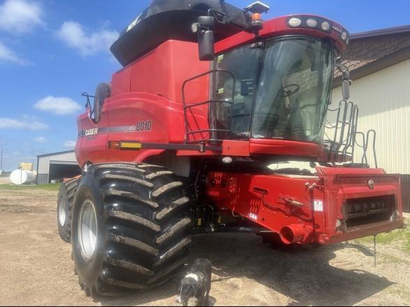 Image of Case IH 8010 equipment image 2
