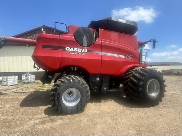 Image of Case IH 8010 equipment image 3