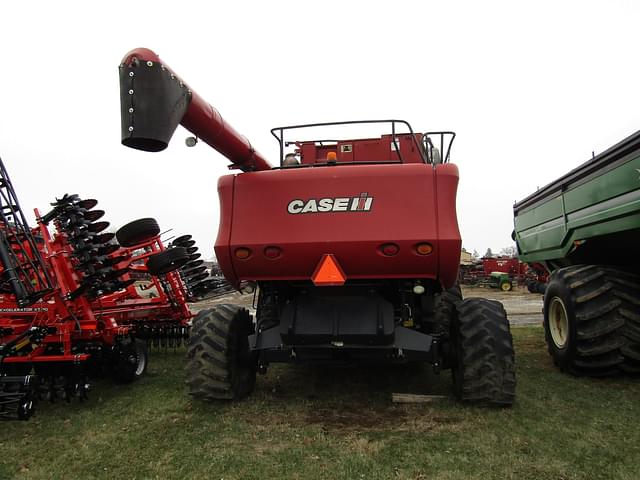 Image of Case IH 8010 equipment image 4