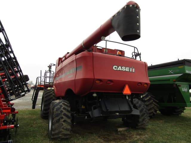 Image of Case IH 8010 equipment image 1