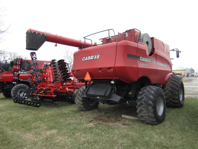 Image of Case IH 8010 equipment image 4