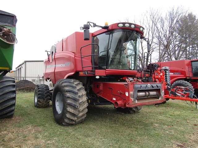 Image of Case IH 8010 equipment image 2