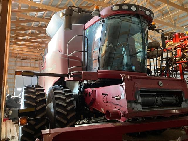 Image of Case IH 8010 equipment image 1