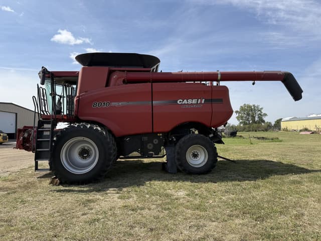 Image of Case IH 8010 equipment image 2