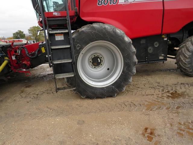 Image of Case IH 8010 equipment image 2