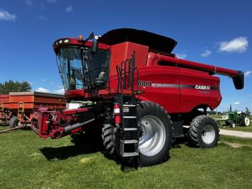 Main image Case IH 8010