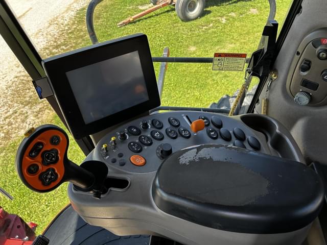 Image of Case IH 8010 equipment image 4