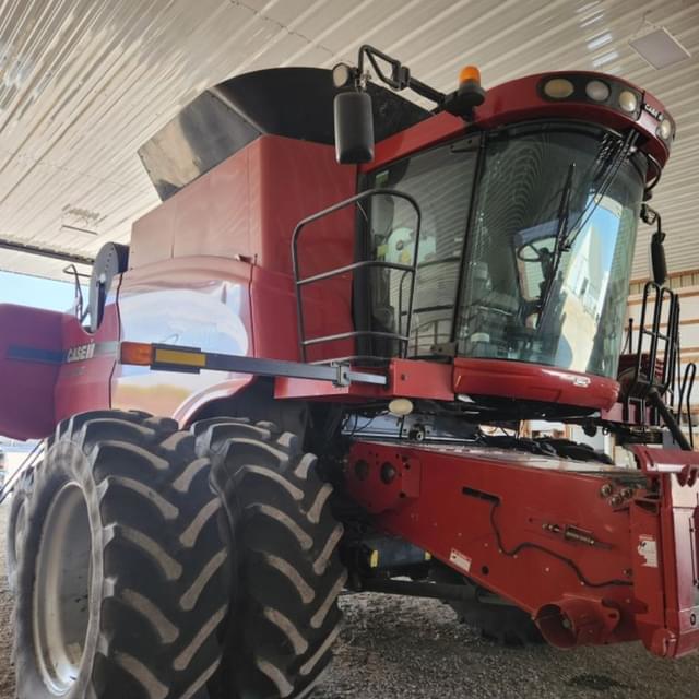 Image of Case IH 8010 equipment image 3