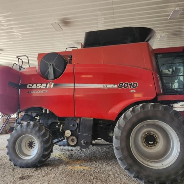 Image of Case IH 8010 equipment image 4