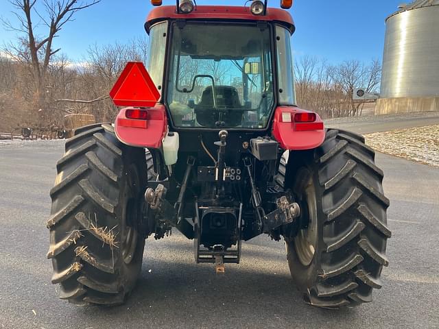 Image of Case IH Farmall 95 equipment image 2