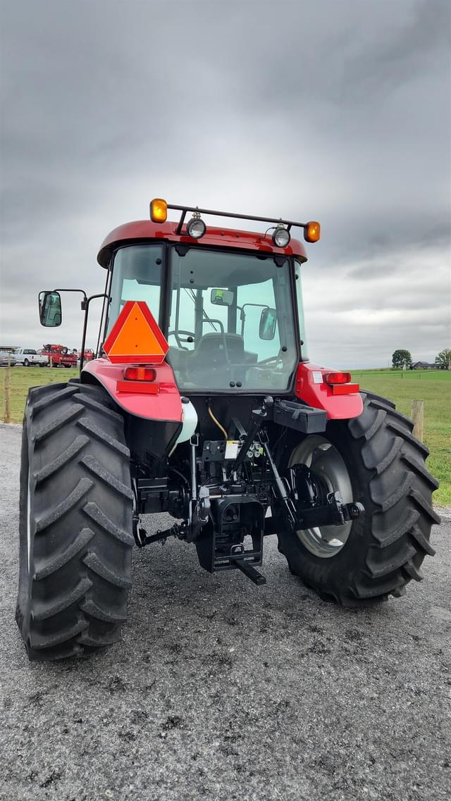 Image of Case IH Farmall 95 equipment image 1