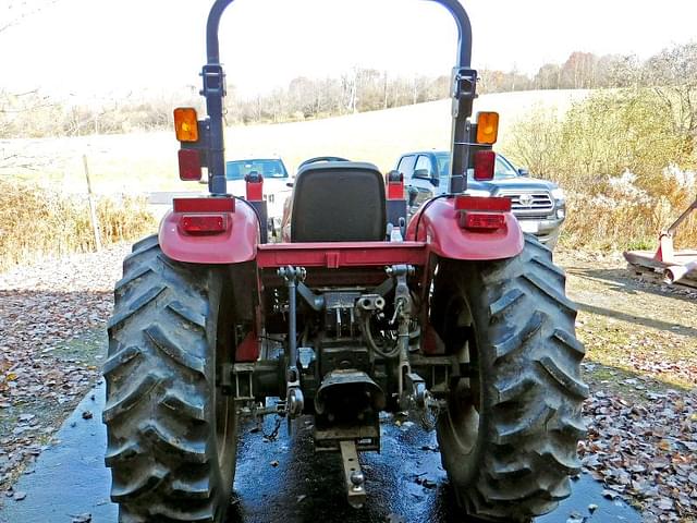 Image of Case IH Farmall 60 equipment image 3