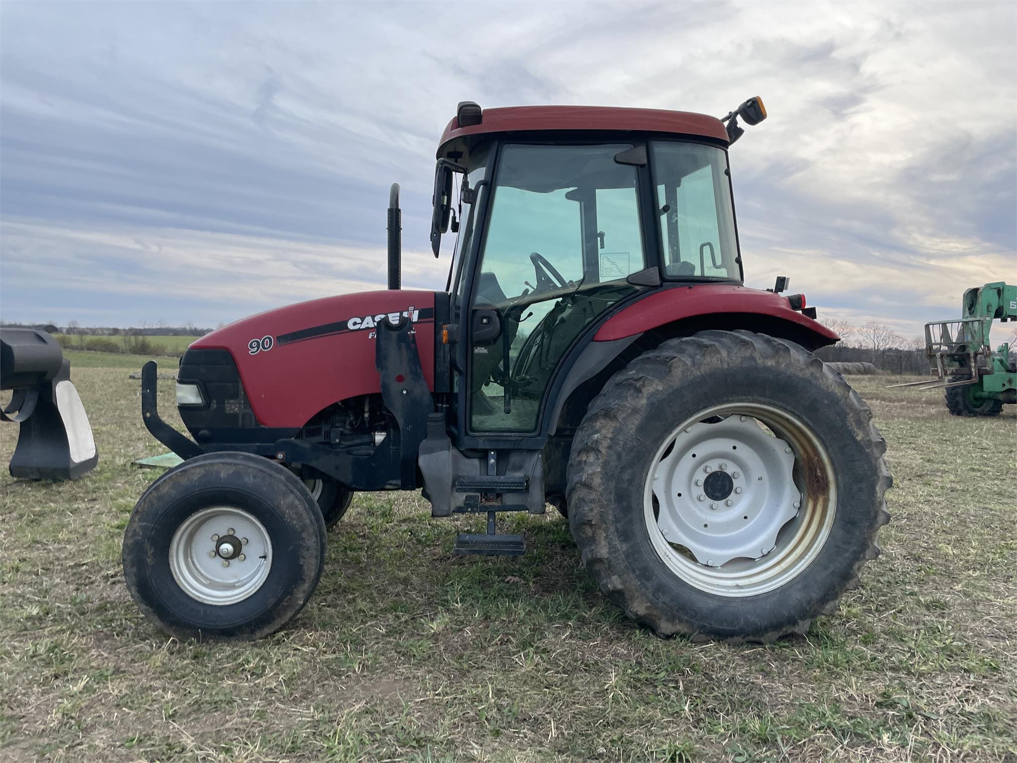 Main image Case IH Farmall 90