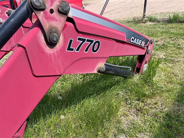 Image of Case IH L770 equipment image 4