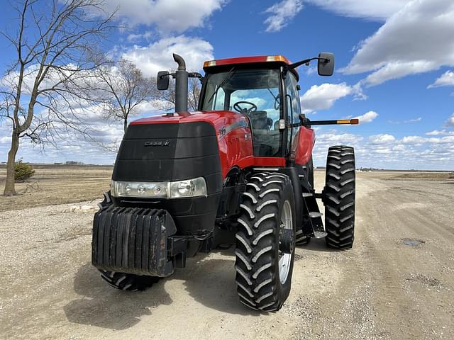 Image of Case IH Magnum 215 equipment image 3