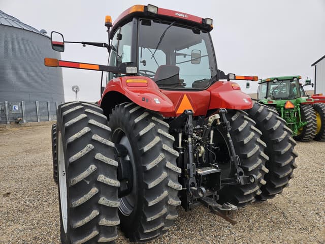 Image of Case IH Magnum 215 equipment image 4
