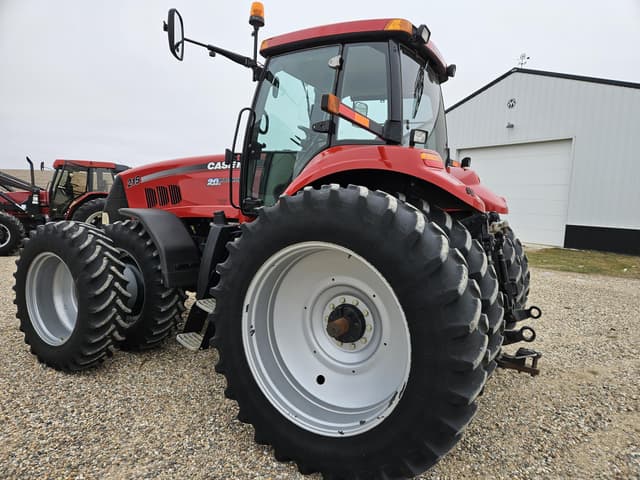 Image of Case IH Magnum 215 equipment image 3