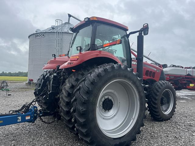 Image of Case IH Magnum 215 equipment image 2