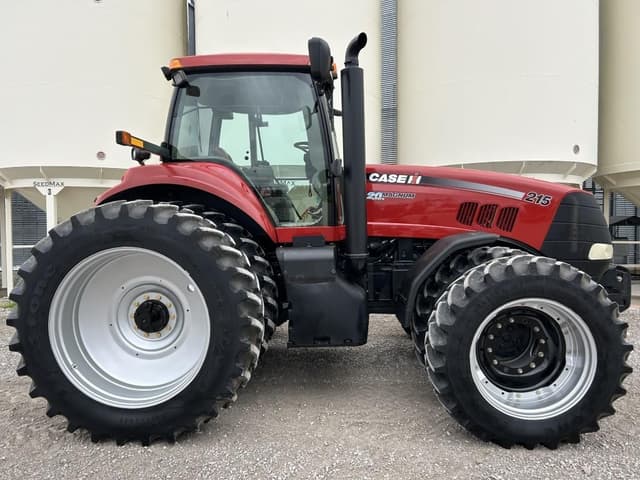 Image of Case IH Magnum 215 equipment image 3