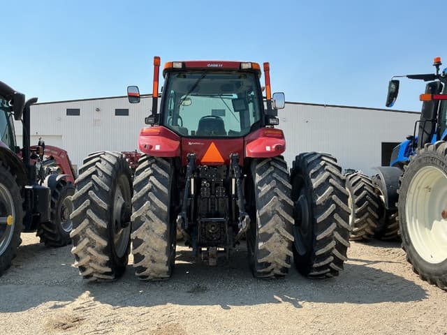 Image of Case IH Magnum 215 equipment image 4