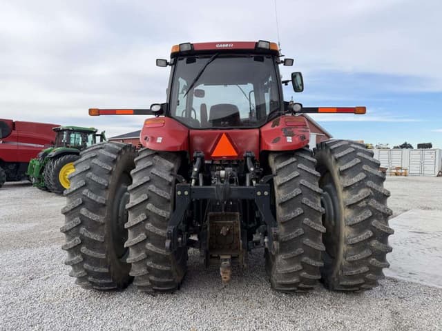 Image of Case IH Magnum 305 equipment image 4
