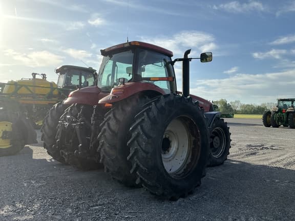 Image of Case IH Magnum 305 equipment image 4