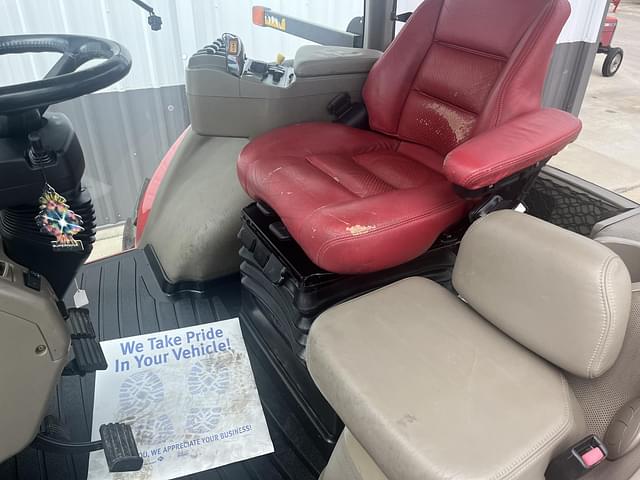 Image of Case IH Magnum 305 equipment image 3