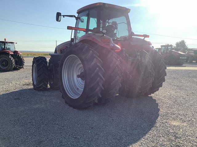 Image of Case IH Magnum 305 equipment image 4